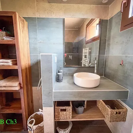 A L'oree Du Maquis 6 Personnes * Bonifacio (Corsica)