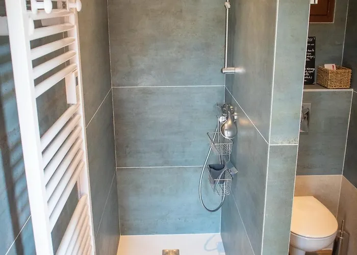 A L'oree Du Maquis 6 Personnes * Bonifacio (Corsica)